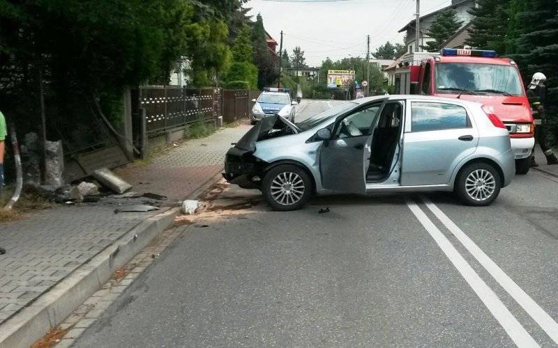 Jedna osoba ranna w zdarzeniu drogowym w Kętach. ZDJĘCIA !