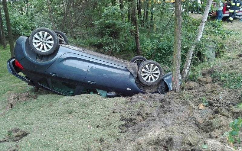 Dachowanie pojazdu w Głębowicach. ZDJĘCIA !