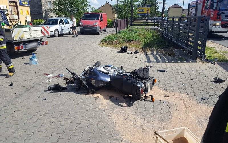 Poważny wypadek w Gorzowie. Ciężko ranny motocyklista trafił do szpitala. ZDJĘCIA !