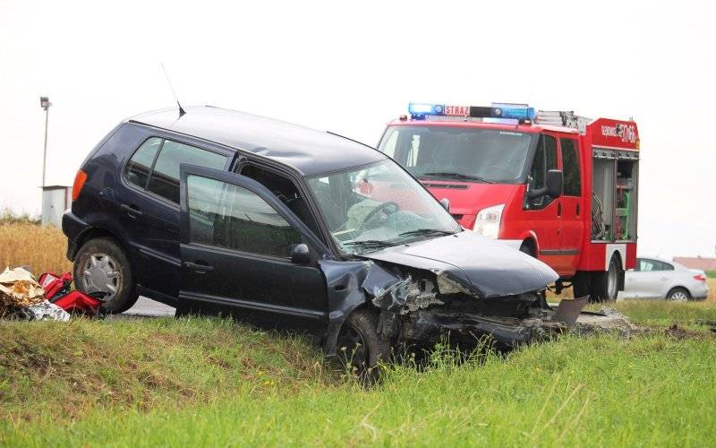 Poważny wypadek w Głębowicach. Dwie osoby ranne. ZDJĘCIA !