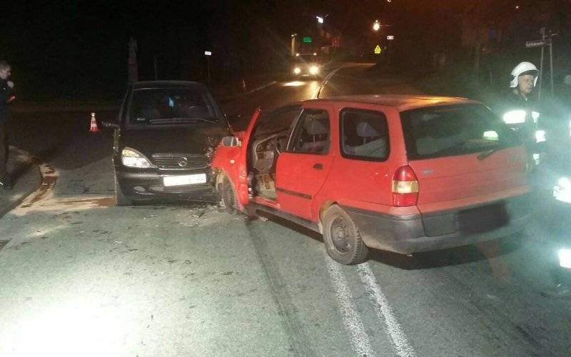 Zderzenie dwóch pojazdów w Zatorze. DK44 i DK28 były zablokowane. ZDJĘCIA !