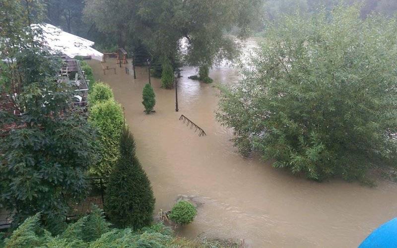 RAPORT DNIA: W akcji kilkanaście zastępów straży pożarnej. FOTORELACJA !