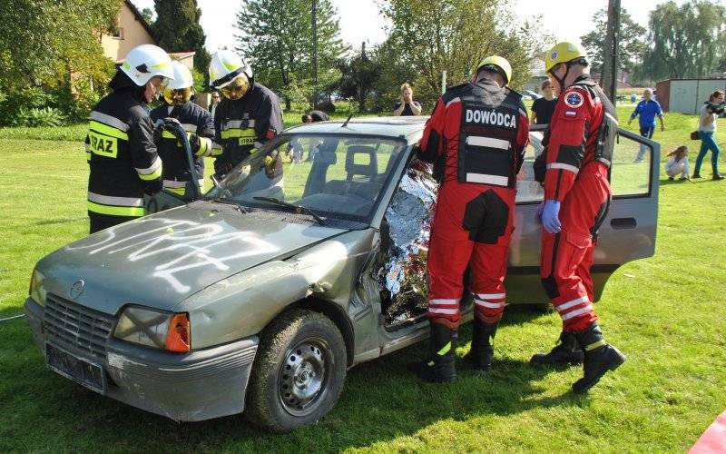 Piknik w Palczowicach z udziałem Policji, OSP Zator, Zintegrowanej Służby Ratowniczej oraz Służby Maltańskiej. ZDJĘCIA !
