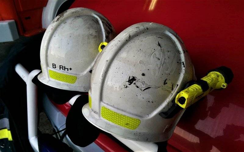 Pożar w mieszkaniu w Zatorze. Ogień ugasił strażak mieszkający w tym samym bloku.