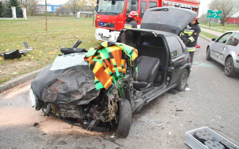 UWAGA ! Poważny wypadek w Oświęcimiu. Ulica Batorego zablokowana ! ZDJĘCIA !