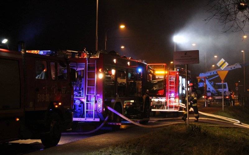 Pożar na ul.Jagiełły w Oświęcimiu, utrudnienia na DW 948. ZDJĘCIA !