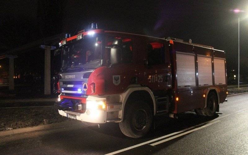 Ciało odnalezione w kontenerze socjalnym, grupowa ustawka oraz pożary od fajerwerków. Podsumowanie sylwestrowej nocy. FOTO!