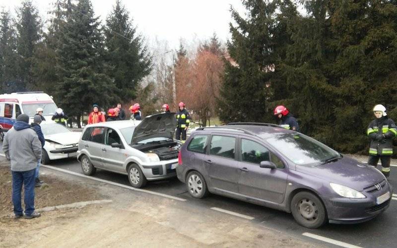 Wypadek na DK44 we Włosienicy. FOTO!