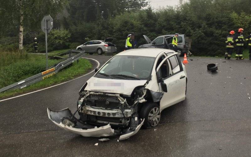 Dwa samochody zderzyły się na DW949 w Osieku.