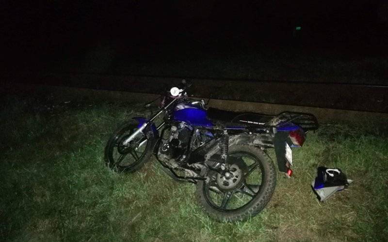 Zderzenie motocyklisty z pociagiem. Po rannego 16-latka przyleciał śmigłowiec LPR. ZDJĘCIA,FILM!