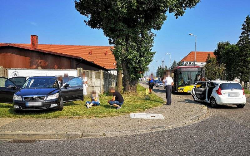 W zdarzeniu drogowym poszkodowani zostali obywatele Słowacji. ZDJĘCIA!