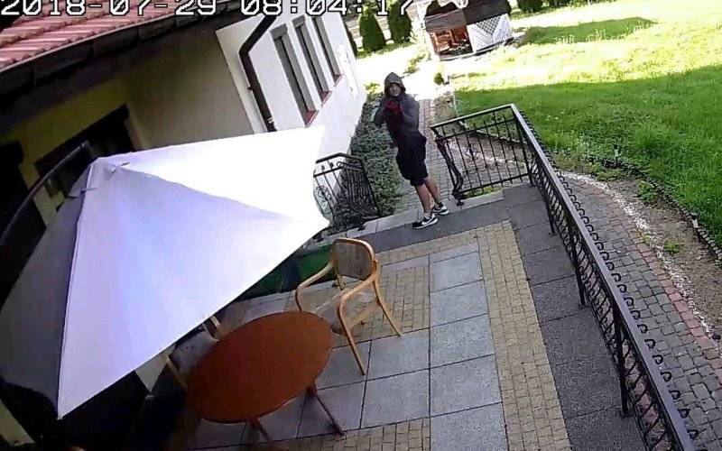 Próba włamania na plebanię. Czy ktoś rozpoznaje sprawcę ? FILM !
