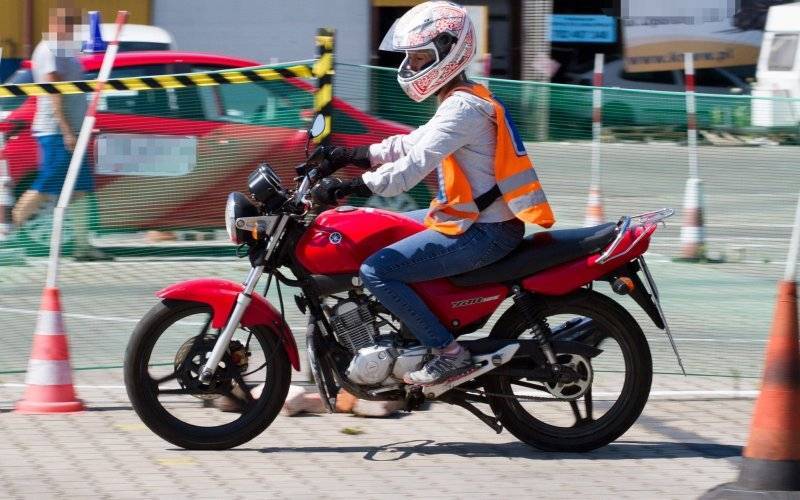 Wypadek podczas egzaminu na prawo jazdy