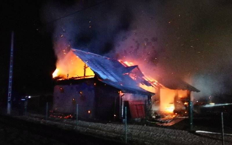 Pożar budynku gospodarczego w Palczowicach – ZDJĘCIA, FILM!