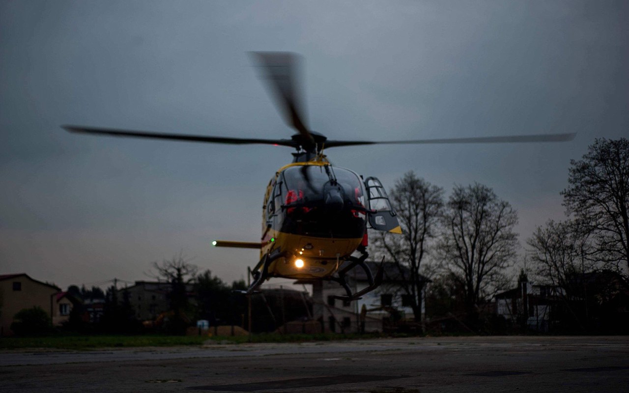 6-latek przetransportowany przez śmigłowiec LPR do szpitala w Katowicach – ZDJĘCIA!