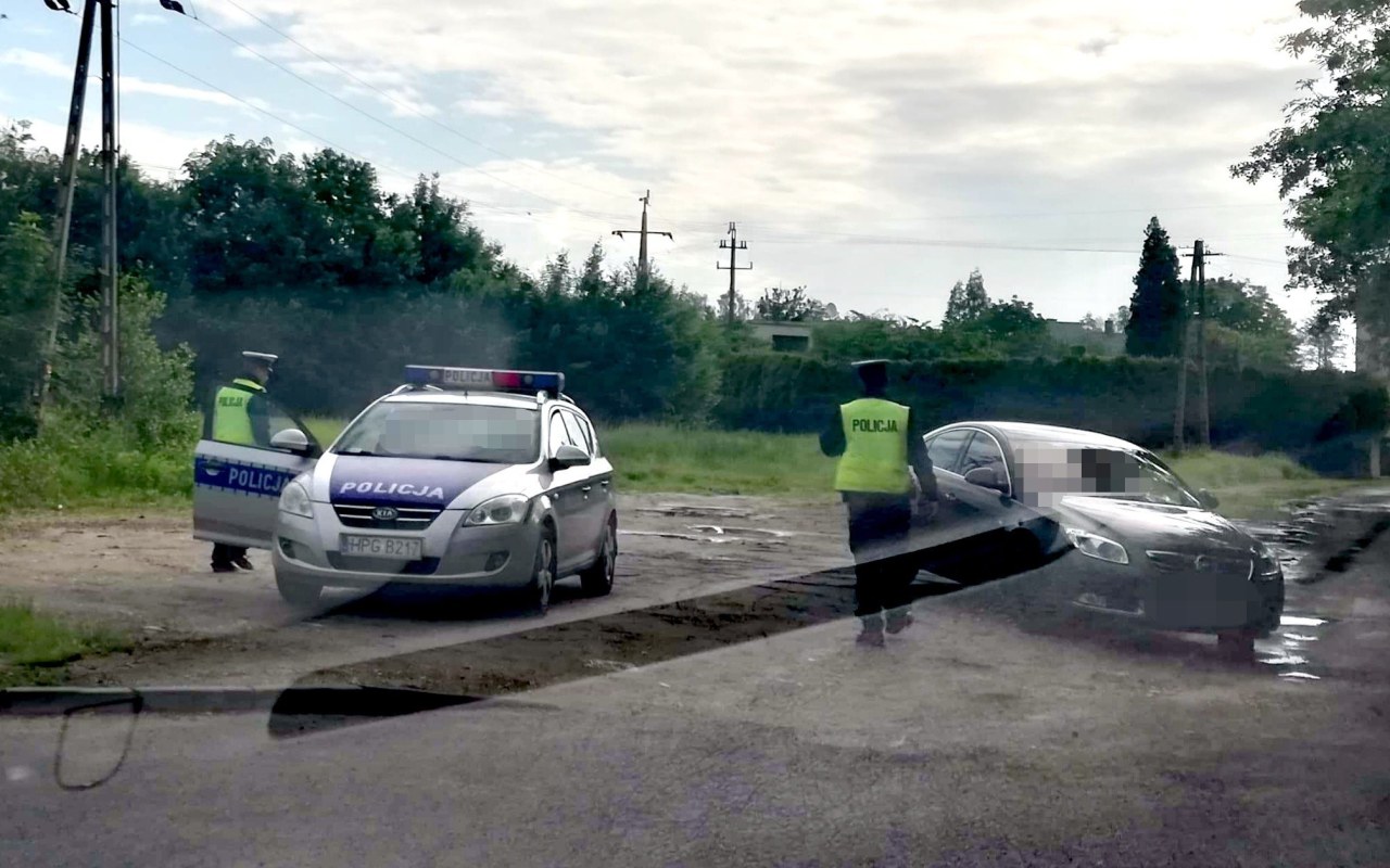 Nietrzeźwa kobieta za kierownicą