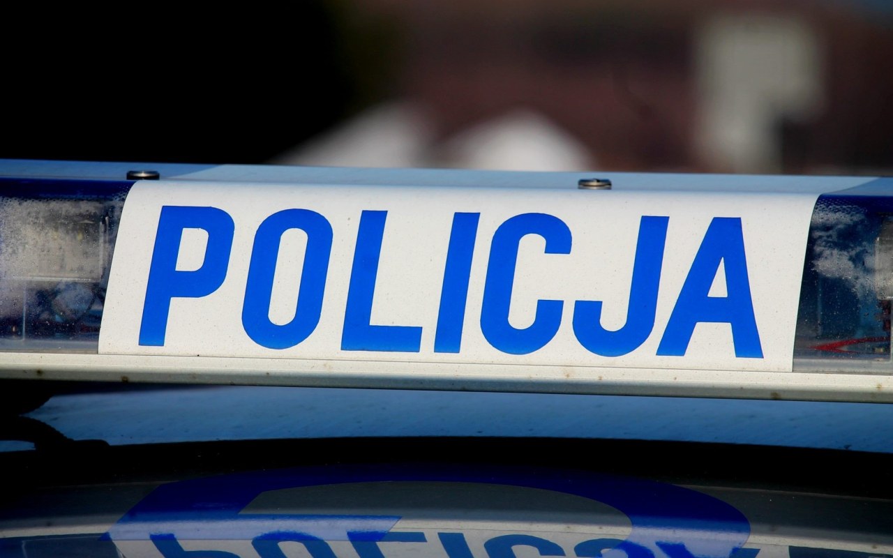 Policjanci uratowali życie seniorowi. Sprawcy brutalnego napadu już w areszcie.