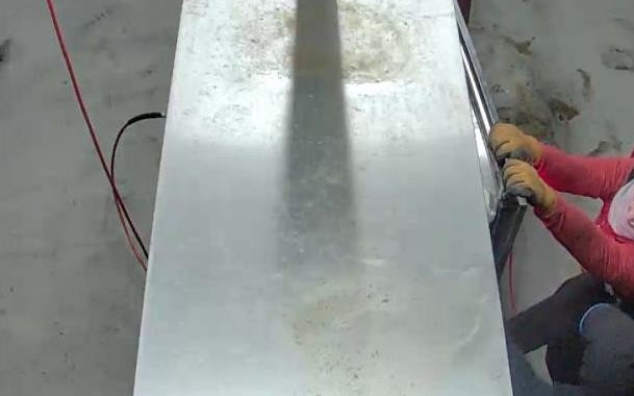 Policja zatrzymała włamywaczy, którzy okradali myjnie