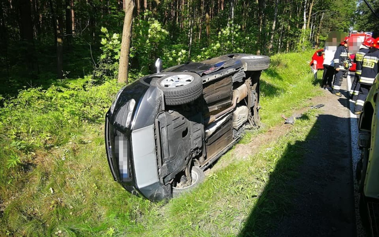 Wczorajsze zdarzenia drogowe na DW780. ZDJĘCIA!