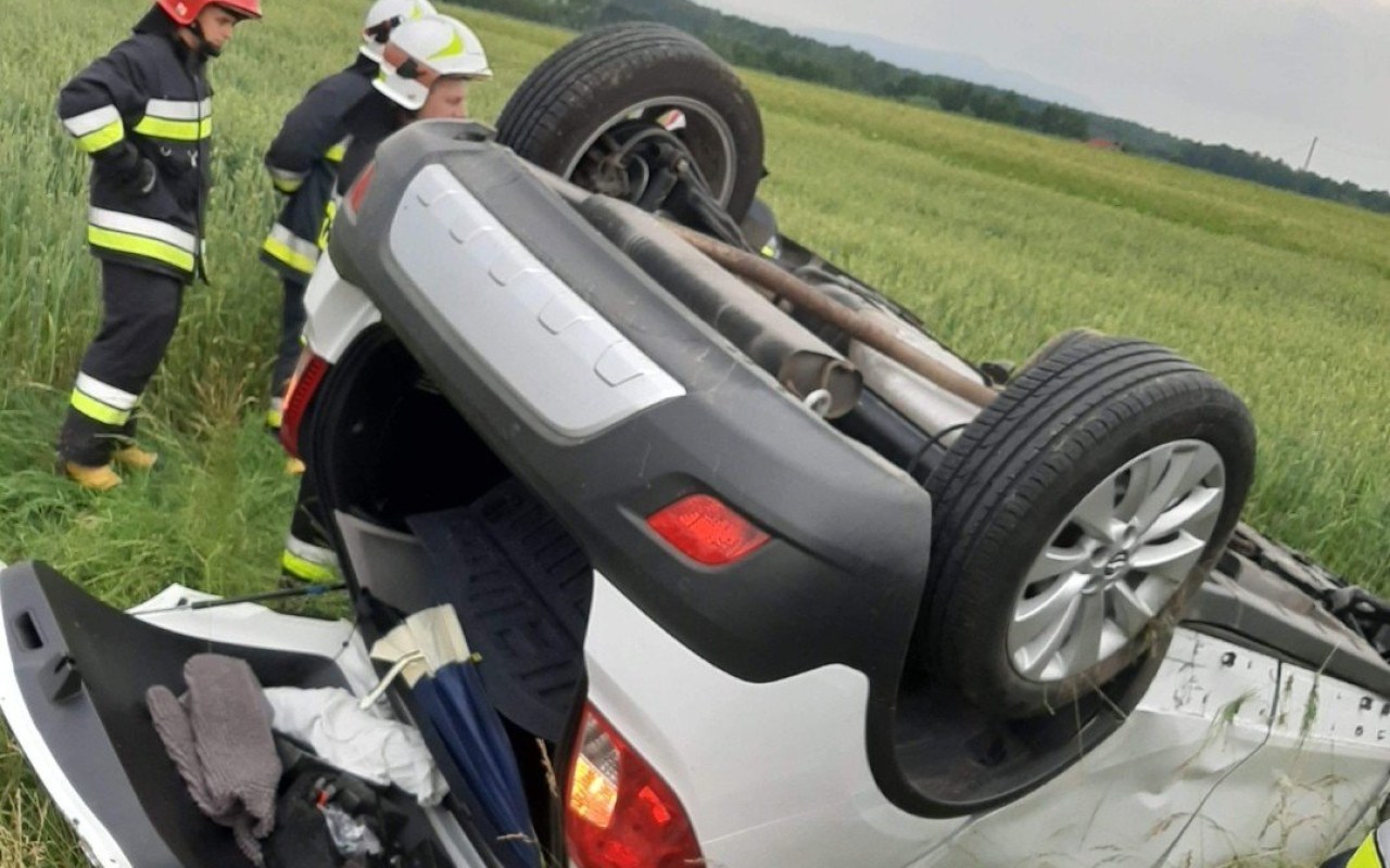 Dachowanie w Głębowicach. Utrudnienia na ul.Wadowickiej – ZDJĘCIA!