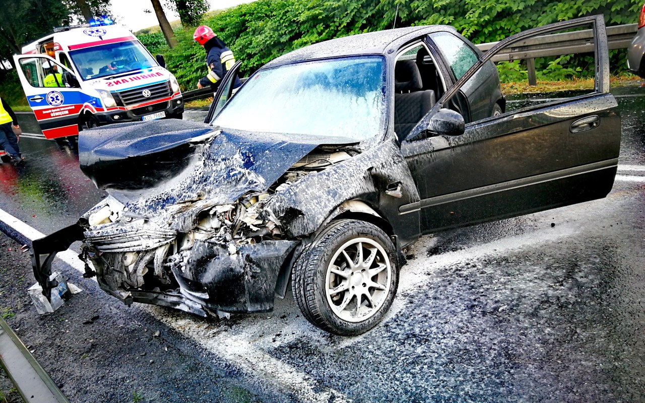 Kolejne niebezpieczne zdarzenie na DK44 – ZDJĘCIA!