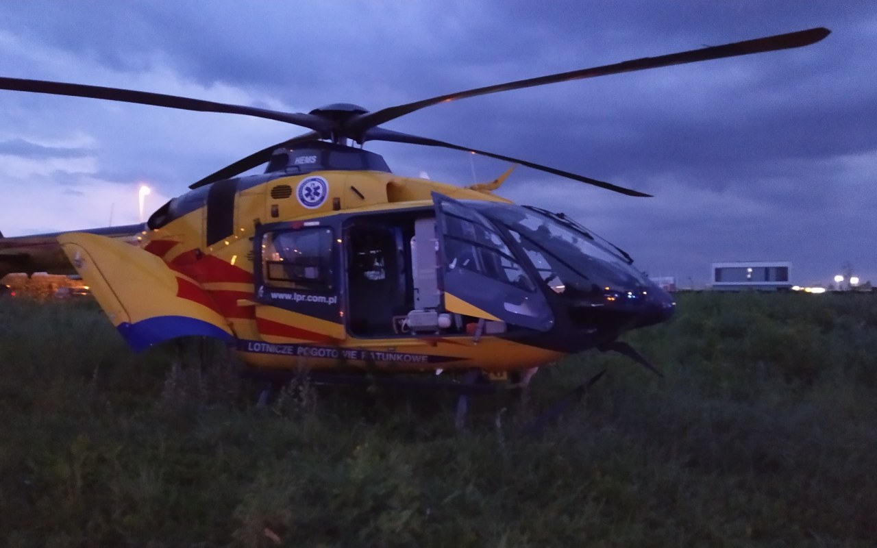 Wypadek w Zatorze. Na miejsce wezwano śmigłowiec LPR Ratownik 6 – ZDJĘCIA!