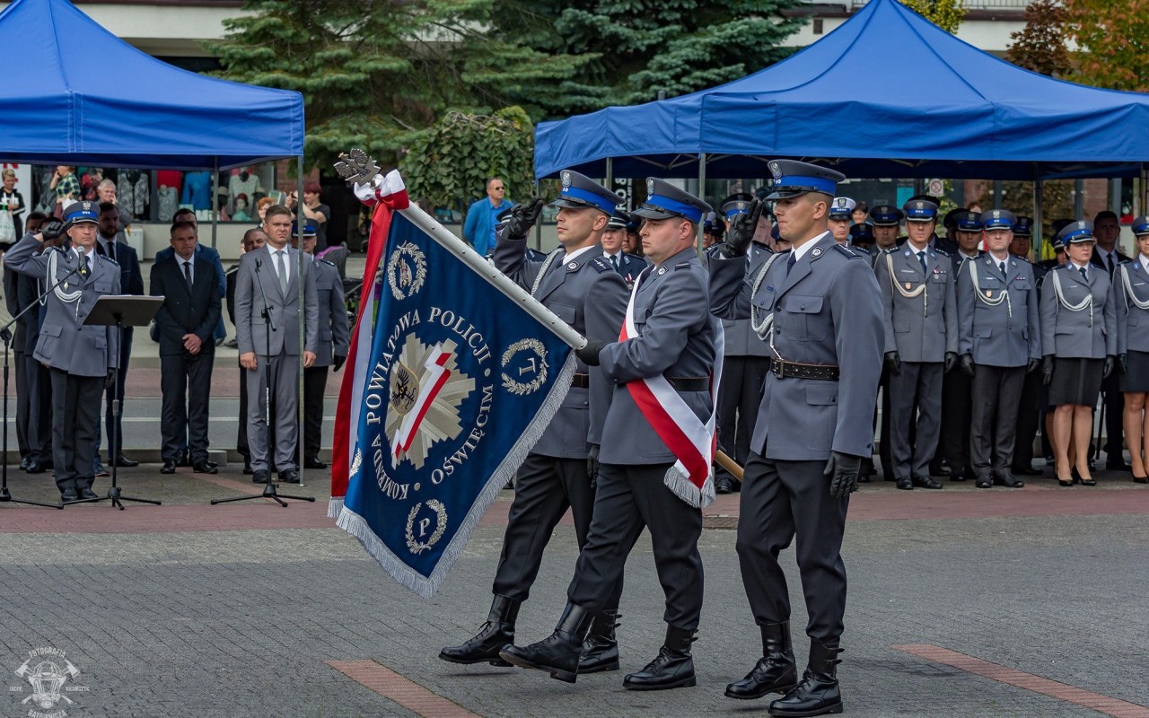 Sztandar dla Komendy Powiatowej Policji w Oświęcimiu – ZDJĘCIA!