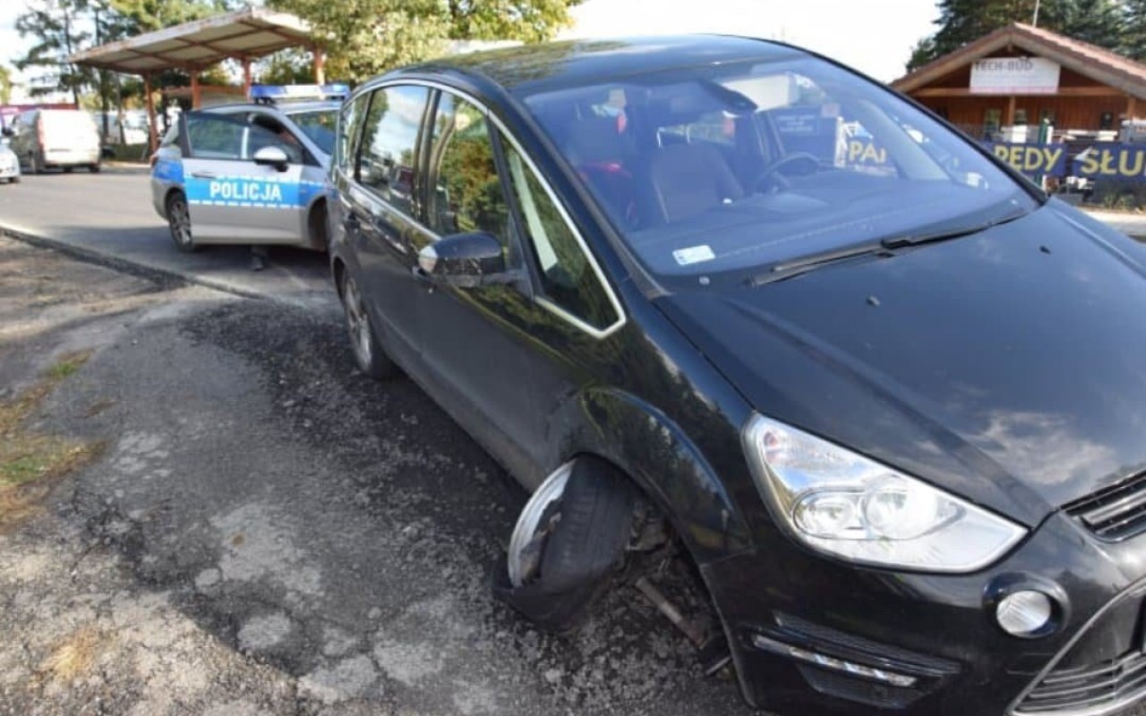 Ukradli lawetę a następnie samochód osobowy. Policja szuka świadków zdarzenia
