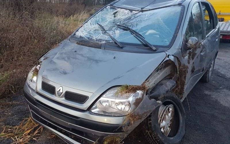 Zasnął za kierownicą a następnie dachował – ZDJĘCIA!