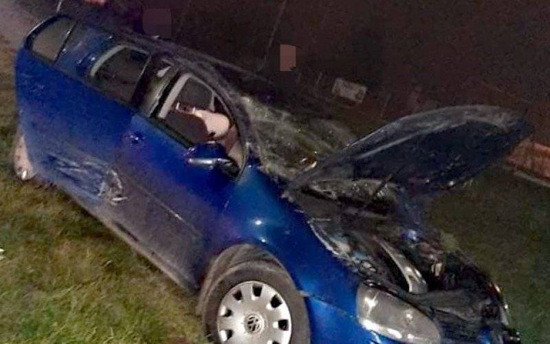 Karambol na DK44, jeden z pojazdów dachował – ZDJĘCIA!