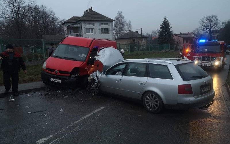 Fatalne warunki na drogach. Od rana doszło do kilku kolizji. Utrudnienia na drogach – ZDJĘCIA!