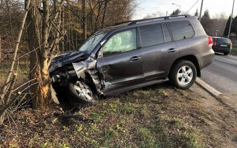 Zderzenie dwóch pojazdów na DK52. Ruch wahadłowy w Bulowicach – ZDJĘCIA!