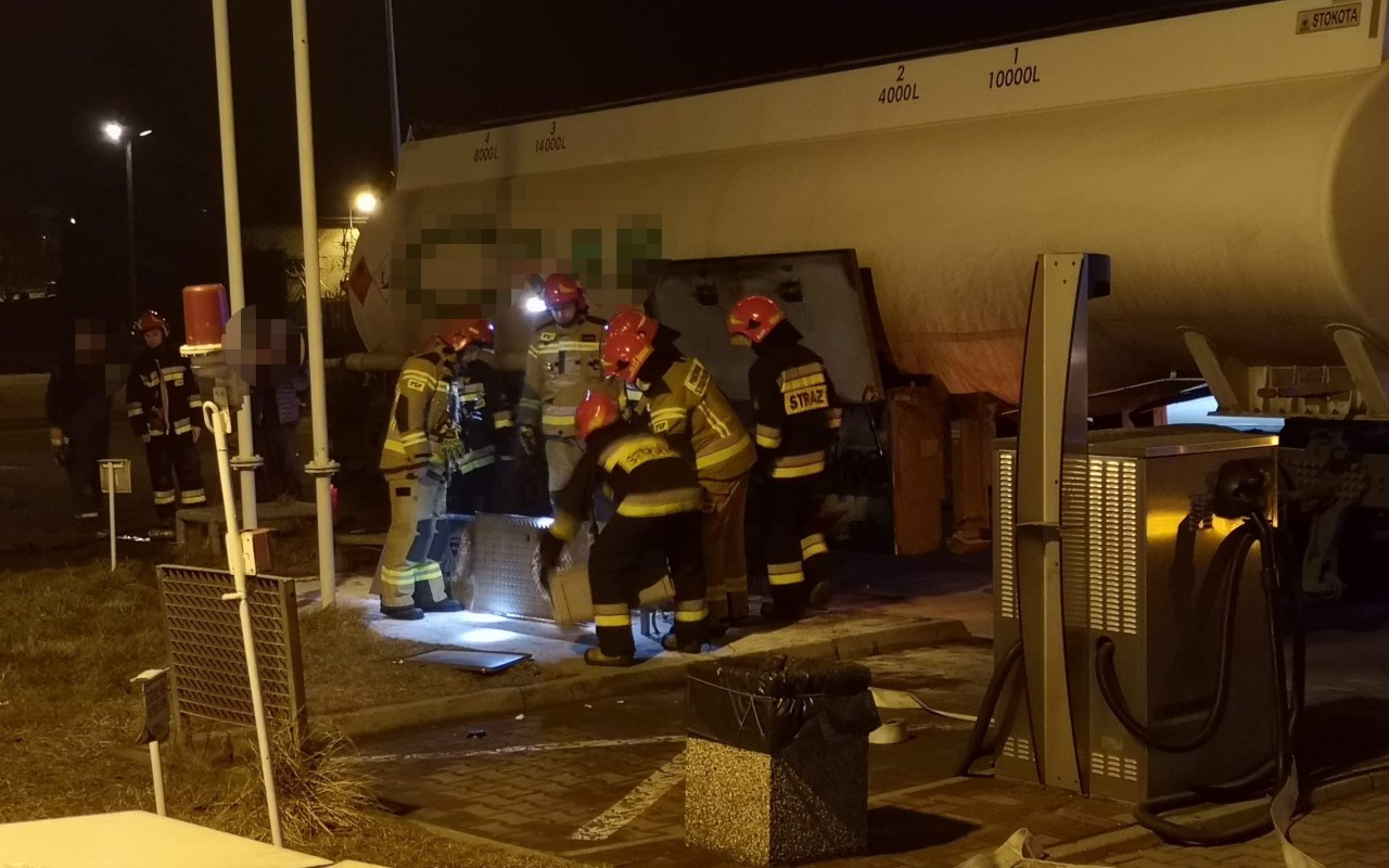 Pożar na stacji paliw w Oświęcimiu – ZDJĘCIA!