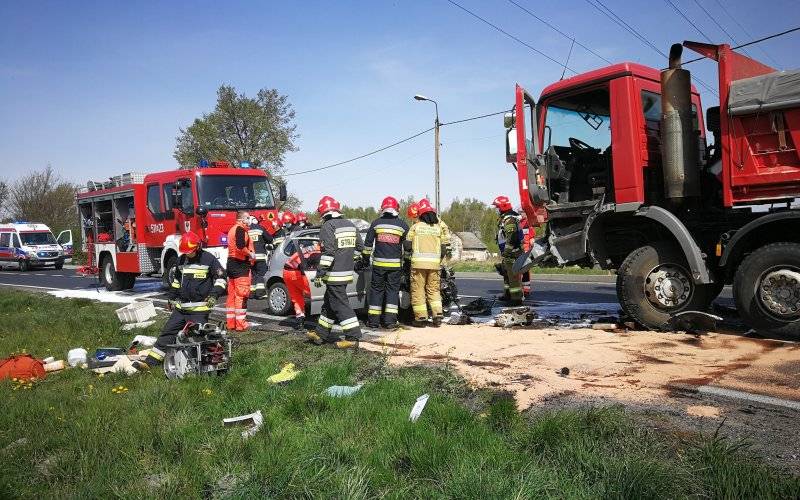 Śmiertelny wypadek na DK44. Nie żyją dwie osoby