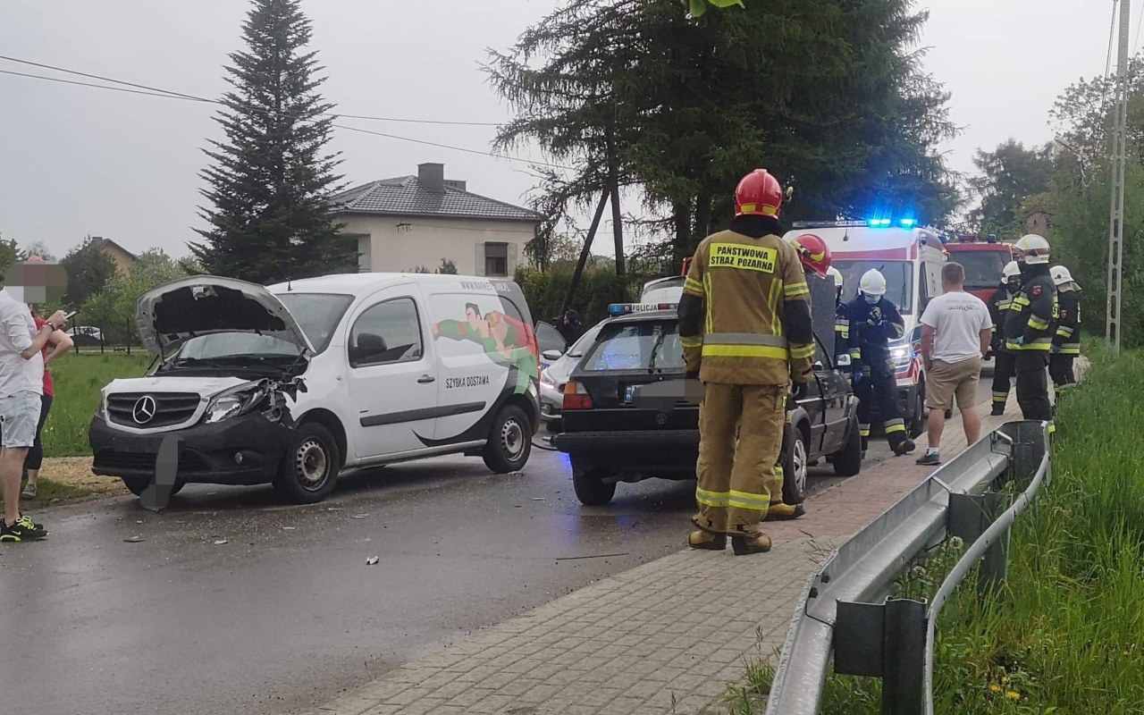 Wypadek w Brzeszczach. Jedna osoba poszkodowana