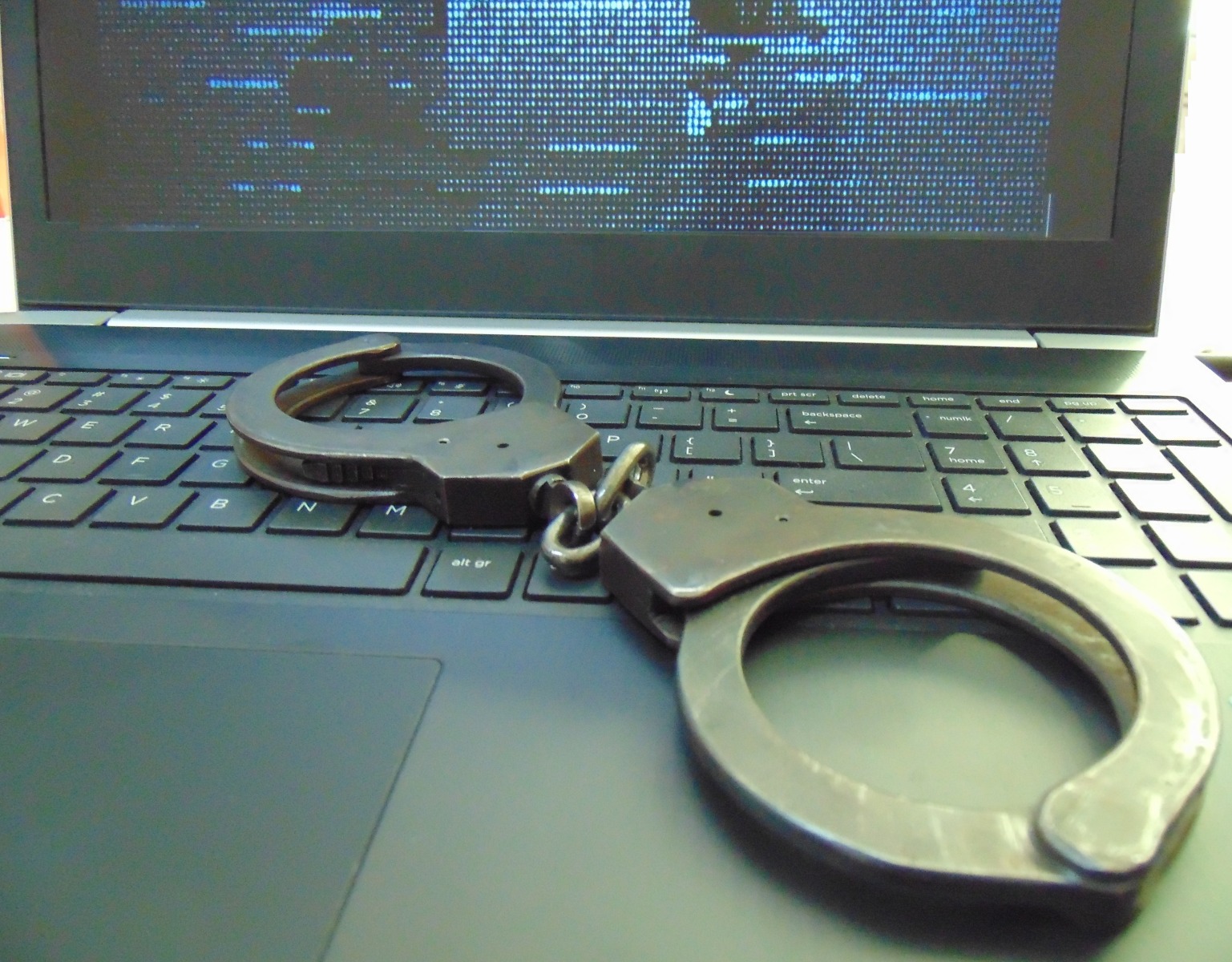 Oświęcimscy policjanci ścigają oszustów internetowych