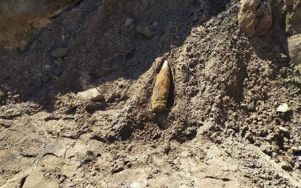 W trakcie remontu torowiska, odnaleziono niewybuch z II Wojny Światowej