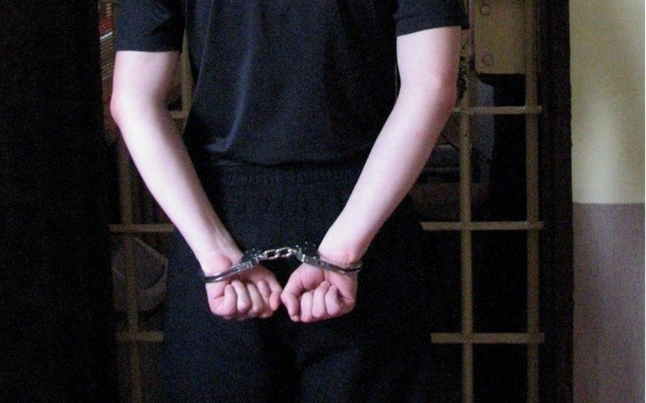 Odpowiedzą za rozbój na nastolatkach, którym zabrali e-papierosa