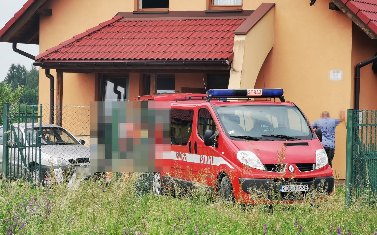 Straż Pożarna, ZRM oraz Policja walczyły o życie mężczyzny. Co wydarzyło się w Nowej Wsi ? FILM, ZDJĘCIA!