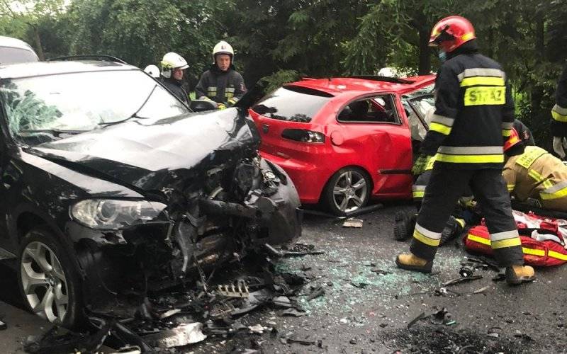 Poważny wypadek w Łękach. DW948 jest zablokowana – ZDJĘCIA!