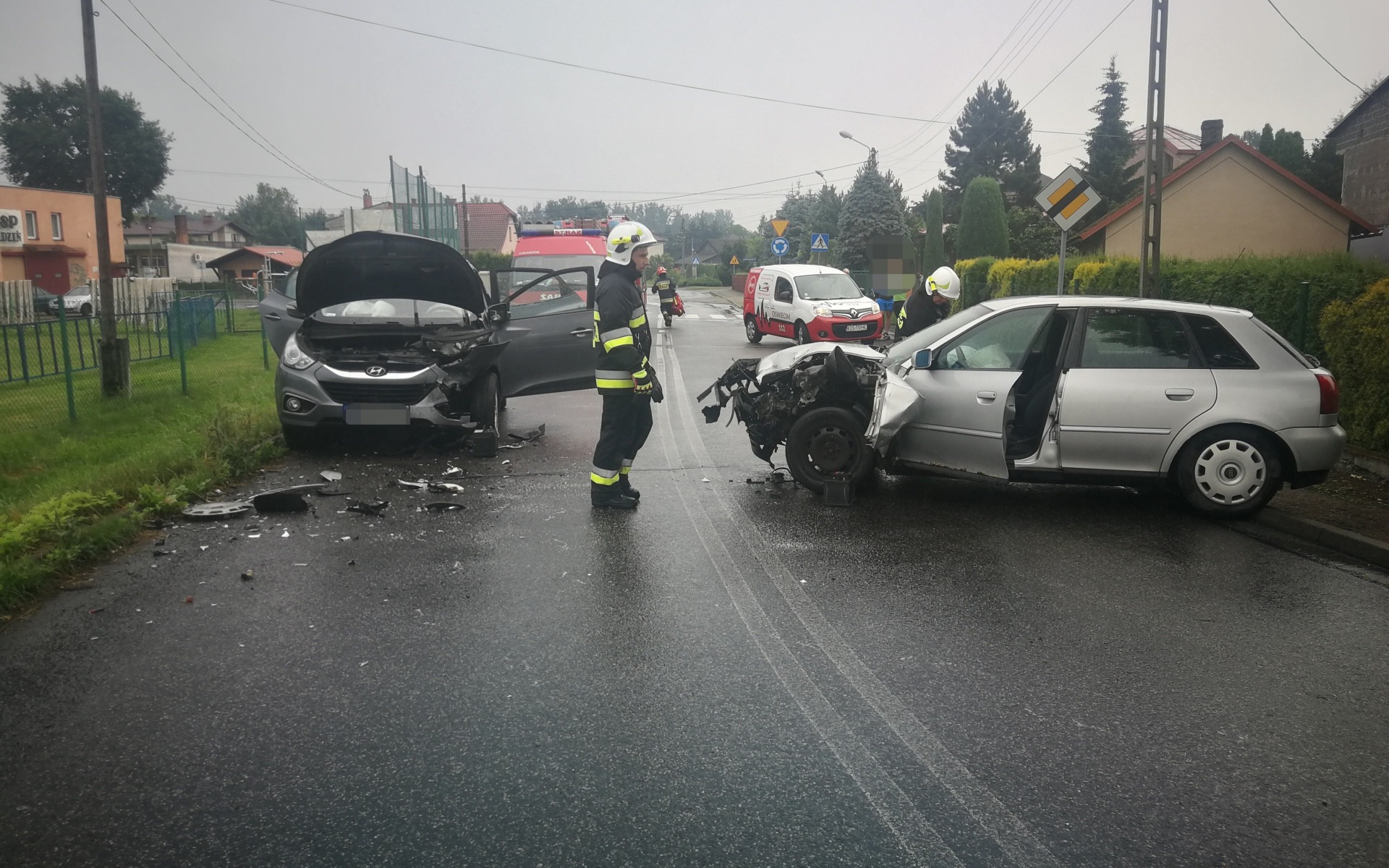Wypadek w Skidziniu. Droga w kierunku Przecieszyna zablokowana – ZDJĘCIA!