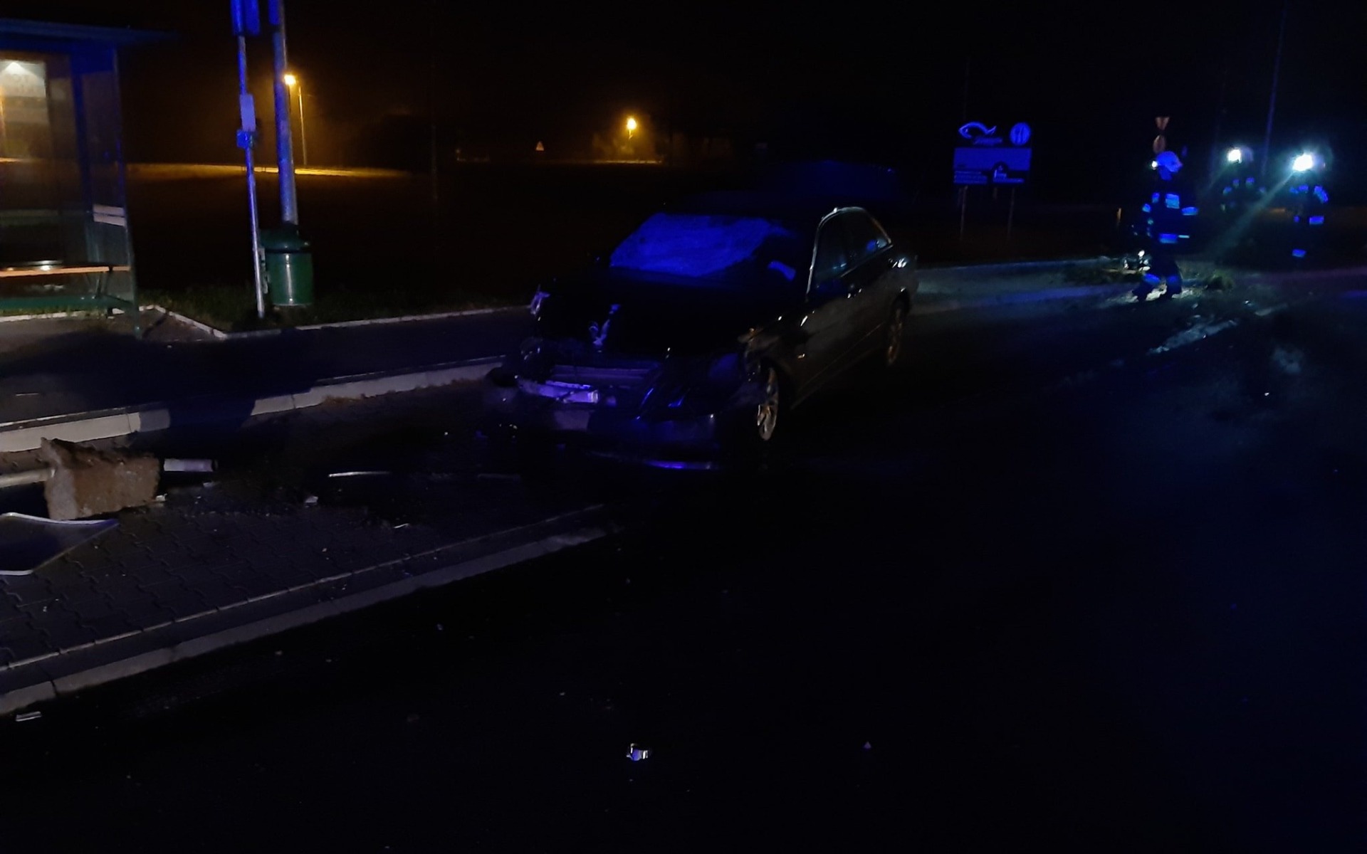 Pijany kierowca nie zauważył ronda