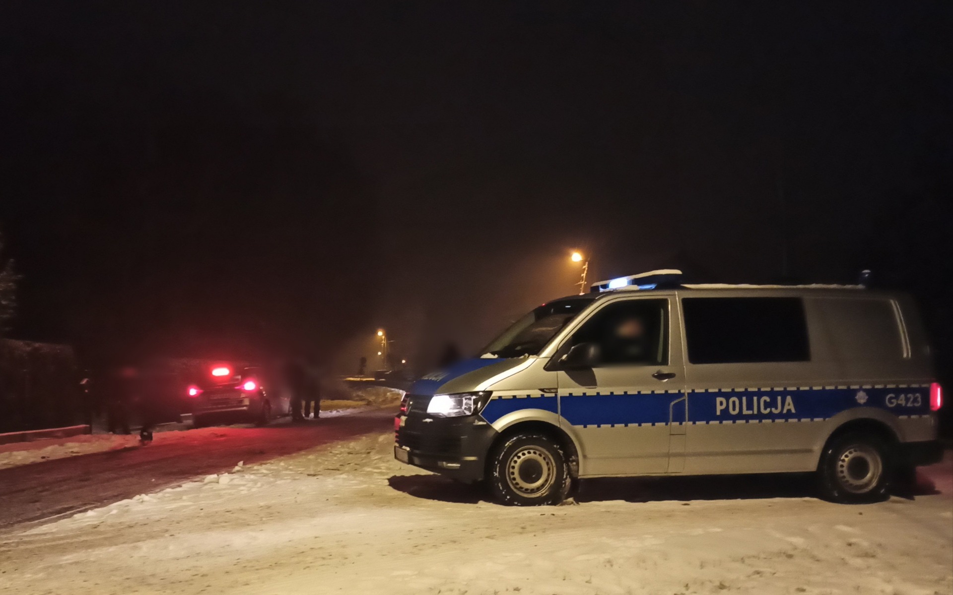 Napad we Włosienicy. Trwają poszukiwania sprawców – ZDJĘCIA!