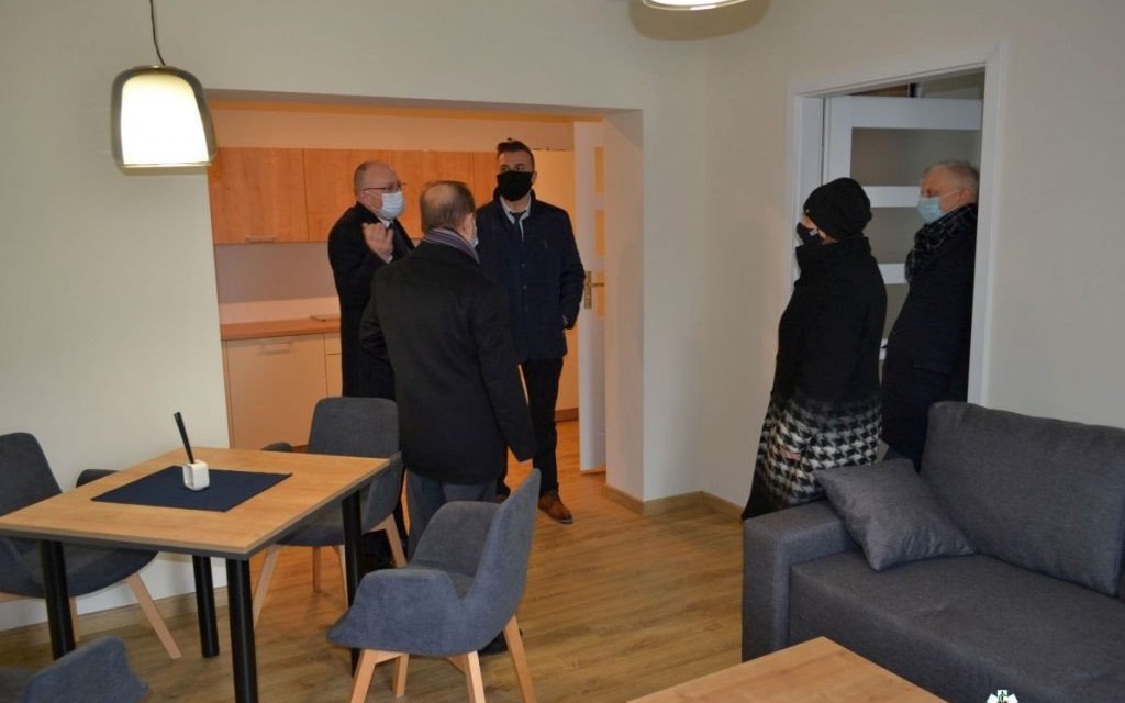 Mieszkania dla przyszłych pracowników Zespołu Opieki Zdrowotnej w Oświęcimiu. Będą to głównie absolwenci kierunków medycznych