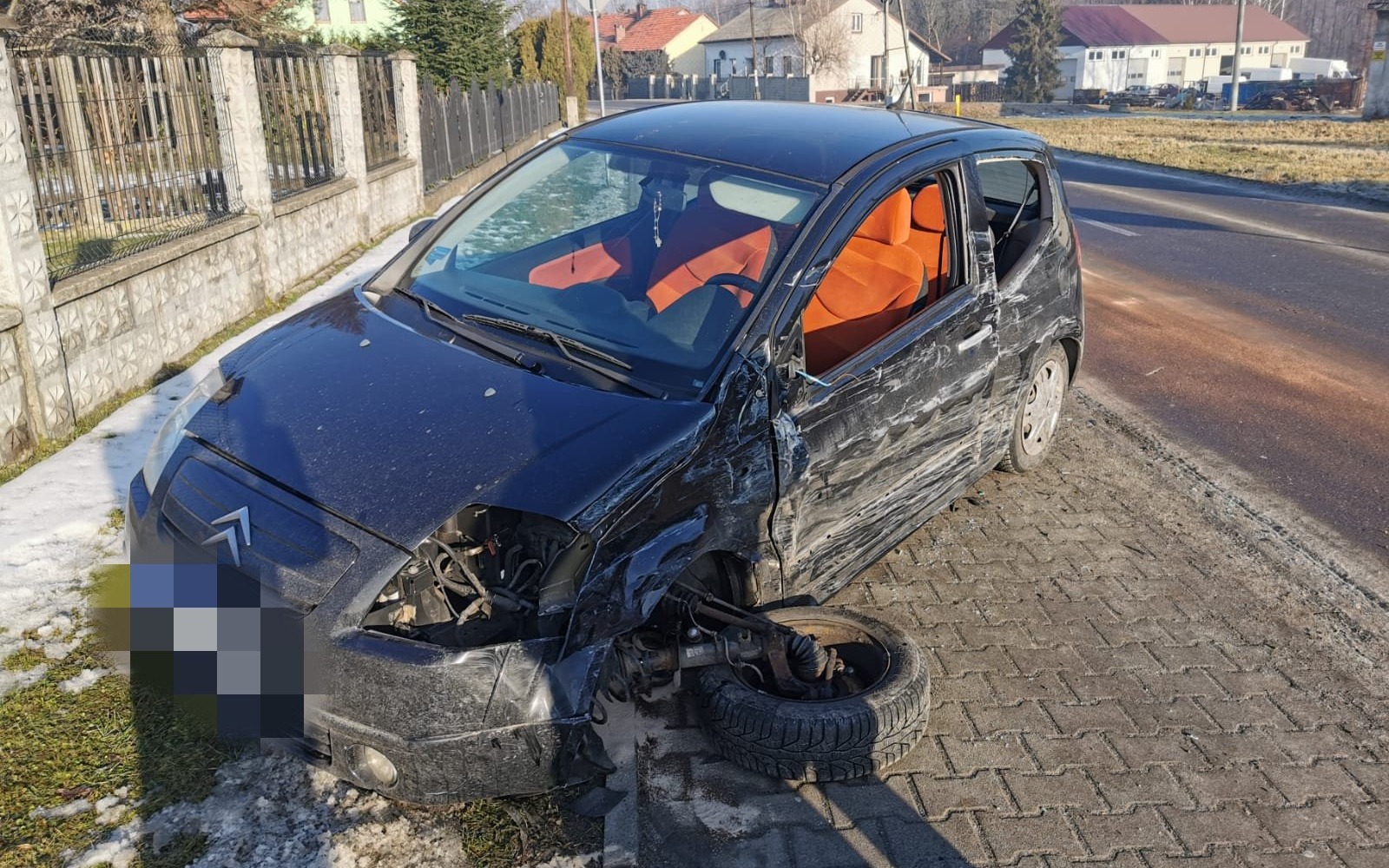 Ślisko na drogach. W Osieku doszło do zderzenia dwóch pojazdów – ZDJĘCIA!