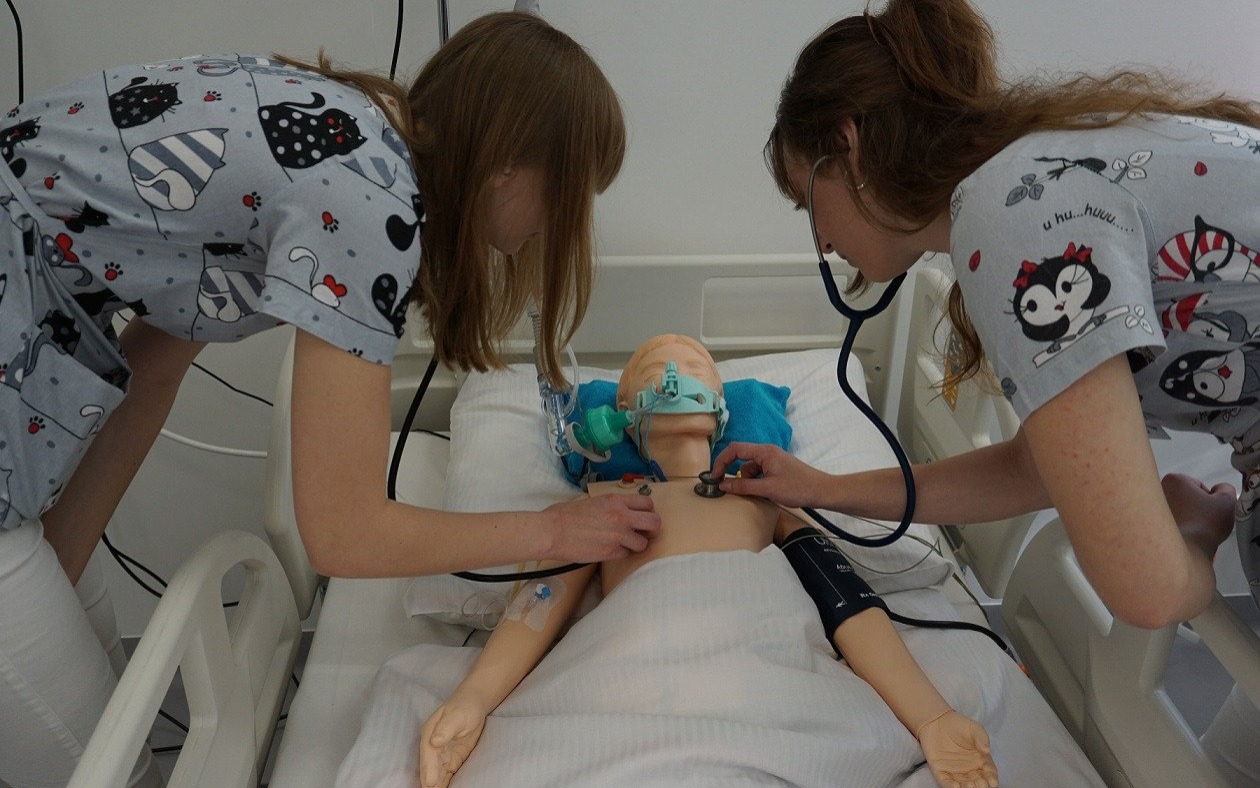 Kierunek pielęgniarski na oświęcimskiej uczelni doceniony przez ekspertów