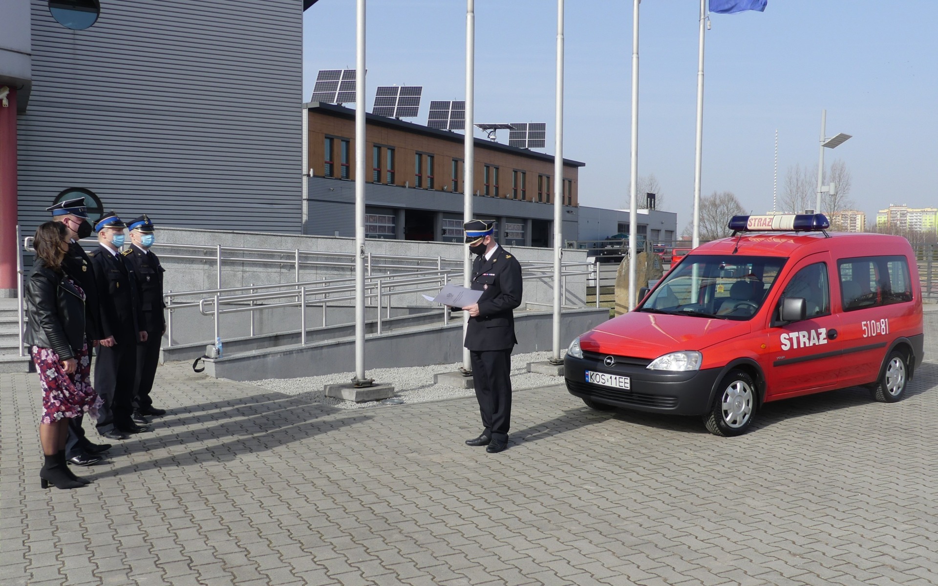 Narada podsumowująca działalność jednostek ochrony przeciwpożarowej w 2020 roku. Samochód operacyjny przekazany druhom OSP