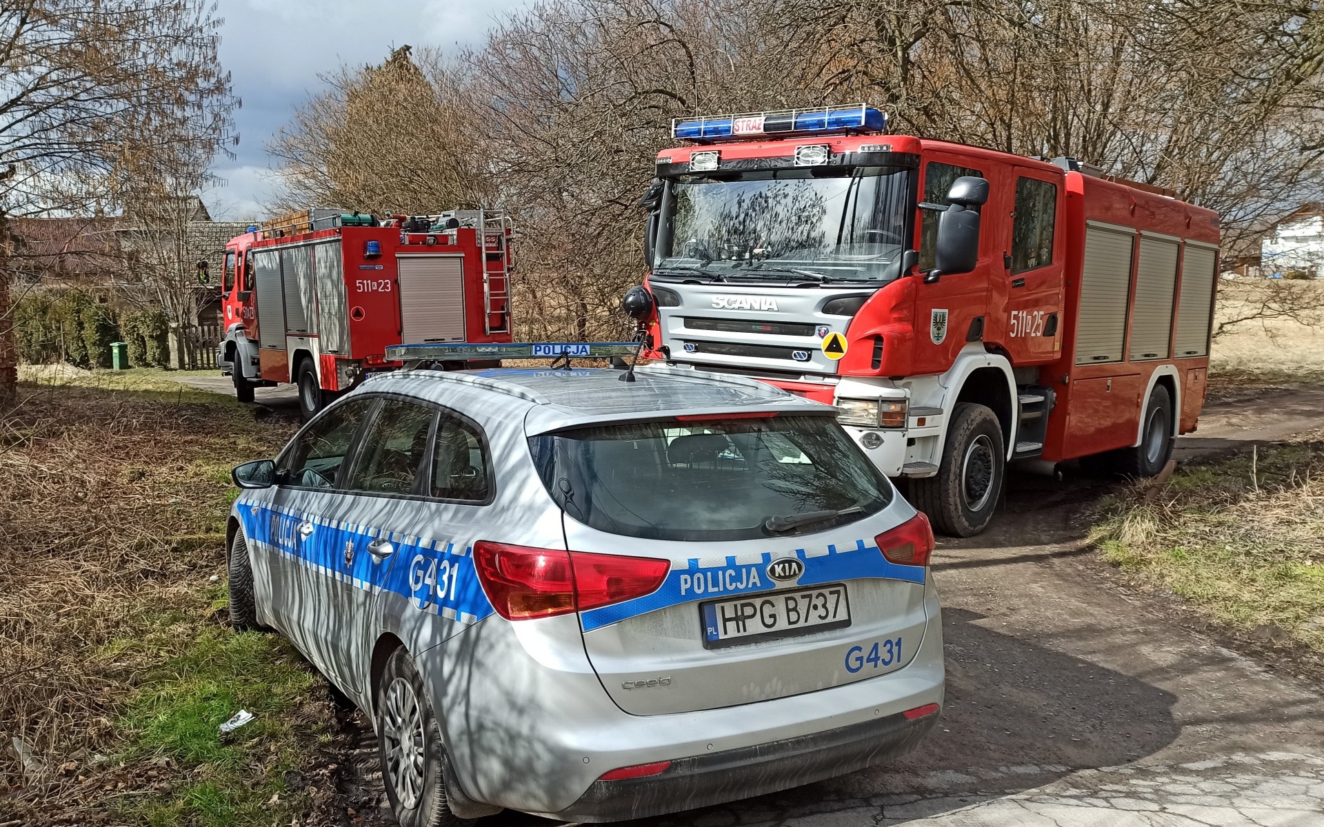 Mężczyzna grozi wysadzeniem budynku – ZDJĘCIA!