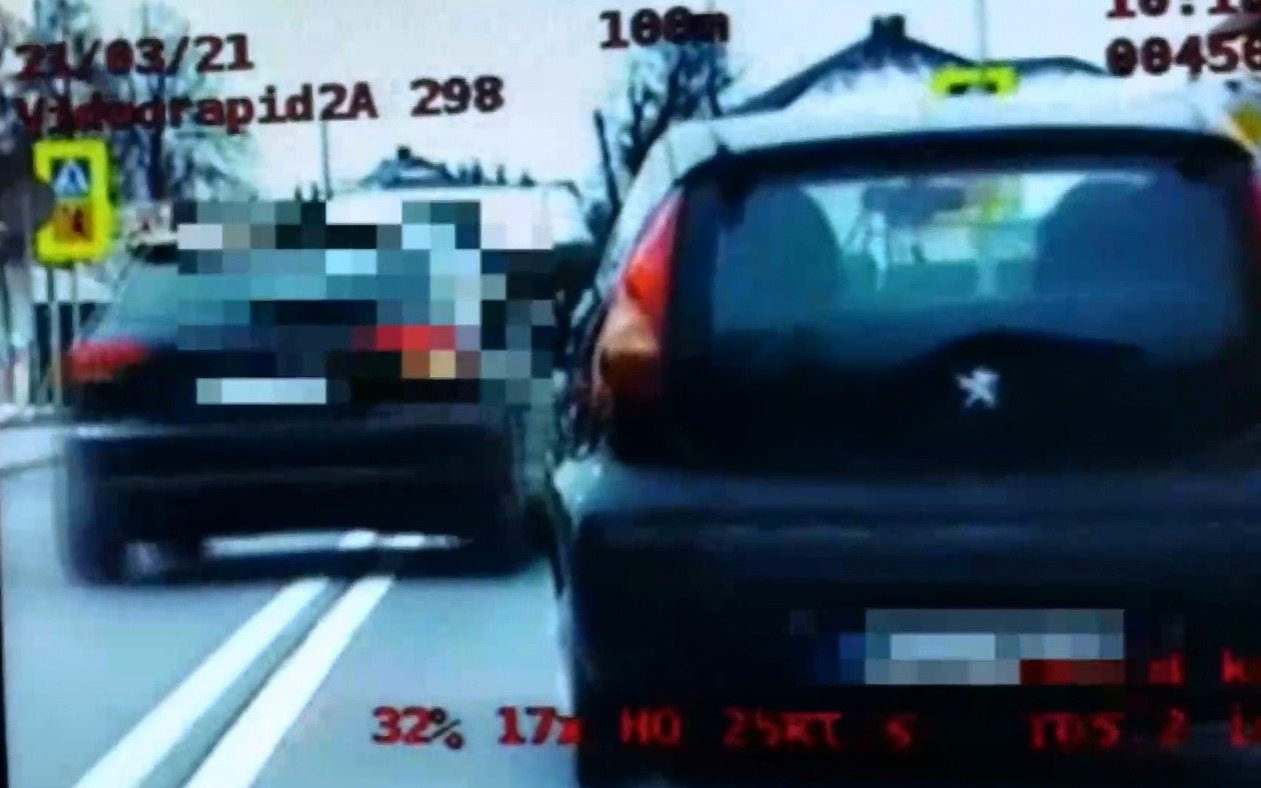 20-latka jednym przejazdem uzbierała 26 punktów i straciła prawo jazdy – FILM!