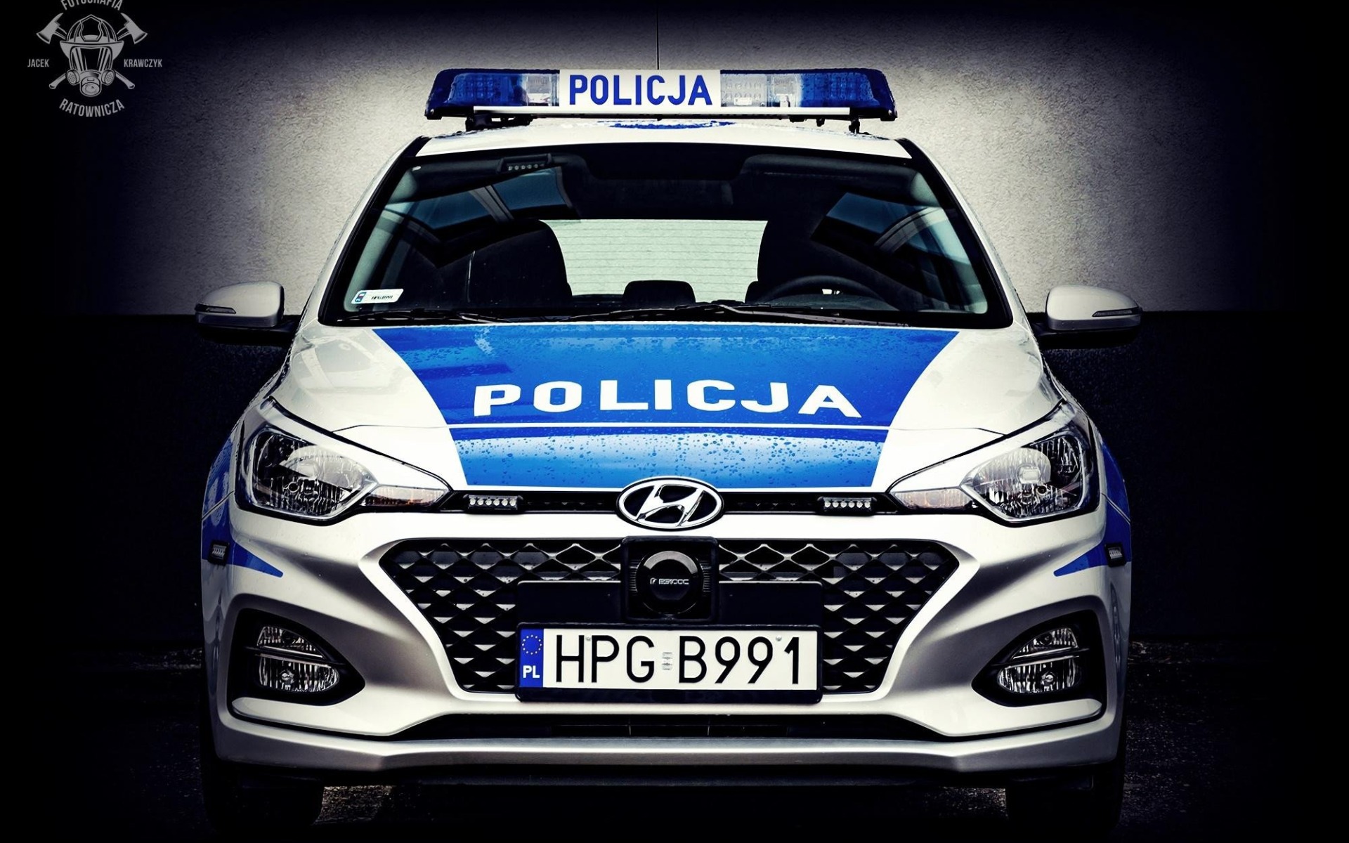 Poszukiwane oszustki okradły seniorkę. Weszły do mieszkania pod legendą zbiórki używanej odzieży